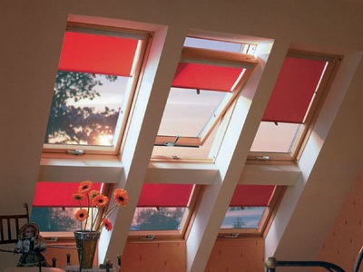 Мансардные окна: конструктивные особенности, преимущества и виды