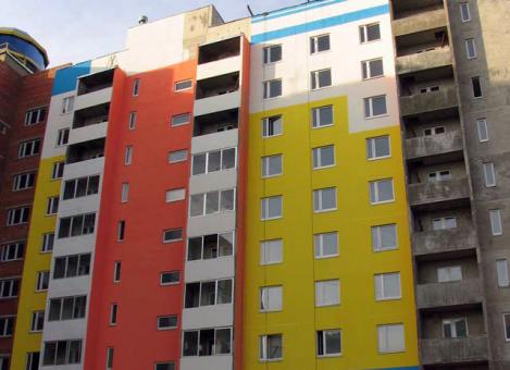 Как и чем красятся фасады зданий?