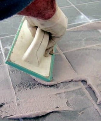 Керамическая плитка: затираем швы, защищаем материал 